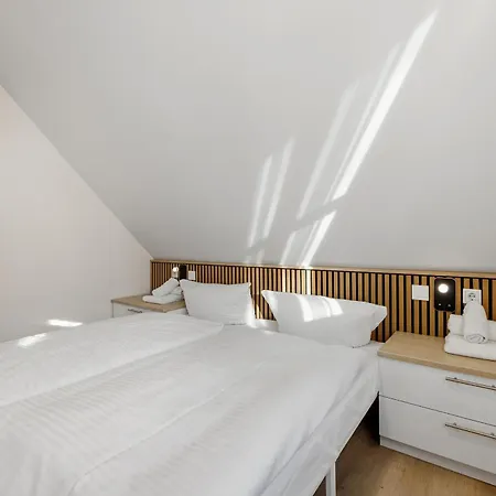 Duenenhaeuser Unserusedomde Ca23qm Mit Parkplatz Direkt Am 11i3 *